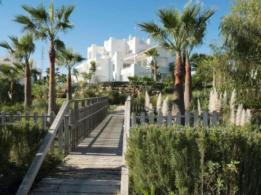 Alcazaba Blue Lagoon 3 Bedroom, Ground Floor Apartment Estepona Exteriör bild
