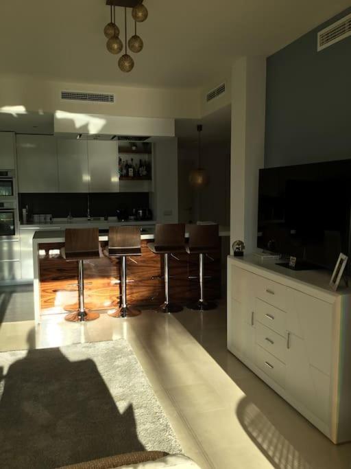 Alcazaba Blue Lagoon 3 Bedroom, Ground Floor Apartment Estepona Exteriör bild