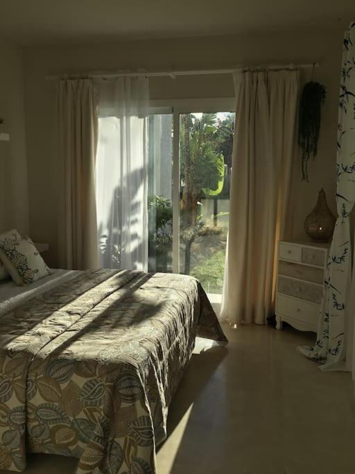 Alcazaba Blue Lagoon 3 Bedroom, Ground Floor Apartment Estepona Exteriör bild