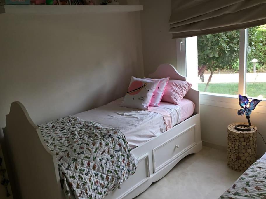 Alcazaba Blue Lagoon 3 Bedroom, Ground Floor Apartment Estepona Exteriör bild